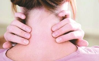 夏季我们面对颈椎病怎么做才好？陕西千秋电子治疗仪